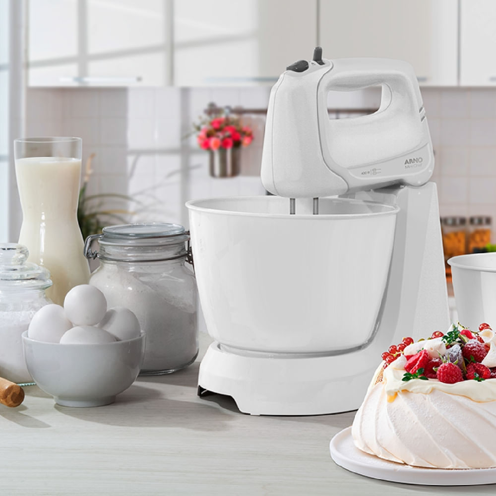 Batedeira Arno Mini Chef Portátil 400W com 2 Tigelas de 4 Litros 4 velocidades Função Pulsar Branca HM10